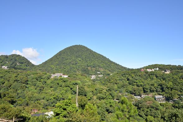 紗帽山山形對稱，宛如小富士山。(圖片來源／台北市大地處）