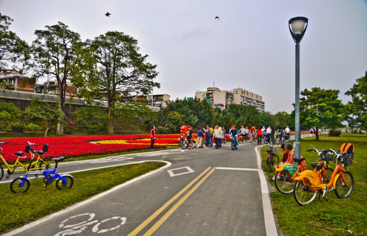 自捷運公館站四號出口即可租借腳踏車。（圖片來源／台北市政府）