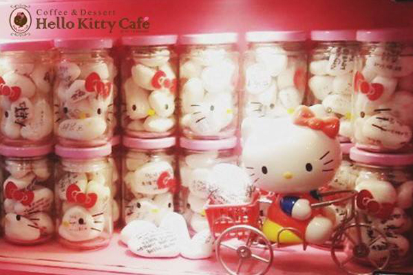 店裡也能買到各式Kitty相關商品。（圖片來源／Hello Kitty Cafe Korea）