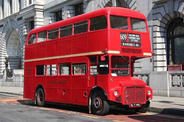 雙層巴士示意圖。（圖片來源／londonbusmuseum）