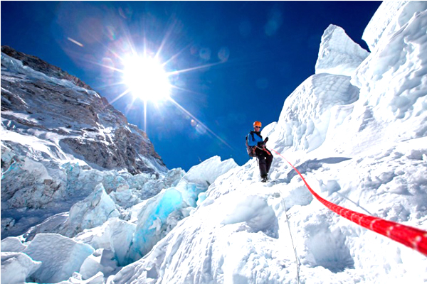 珠穆朗瑪峰為世界最高峰，為登山愛好者的最高殿堂。（圖片來源／nepalplus）