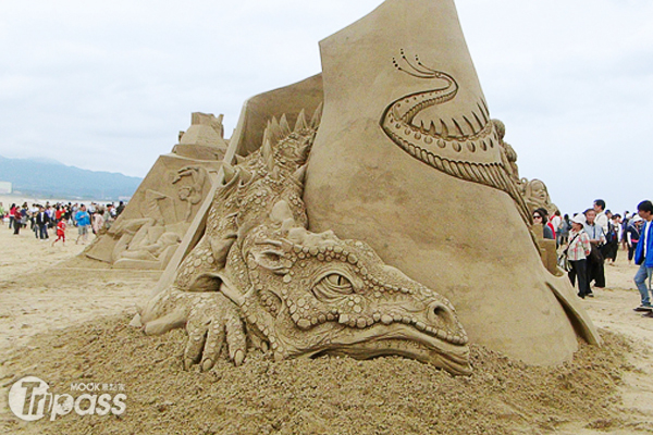 每年福隆沙雕季皆以不同的主題，打造出讓人驚奇的沙雕作品。（圖片提供／東北角暨宜蘭海岸國家風景區管理處）