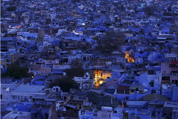 久德浦爾是名符其實的藍色城市（圖片來源／dawn）