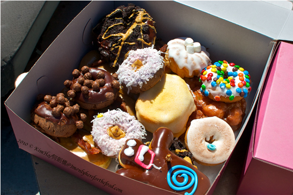 各種造型奇特的甜甜圈是巫毒甜甜圈最大的特色。（圖片來源／followmefoodie）