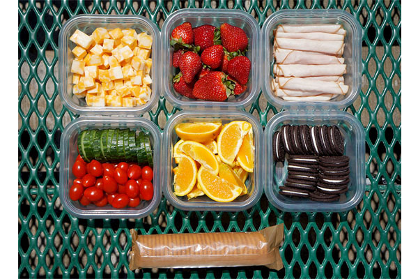 水果、火腿等都是很不錯的選擇。(圖片來源／pinterest）