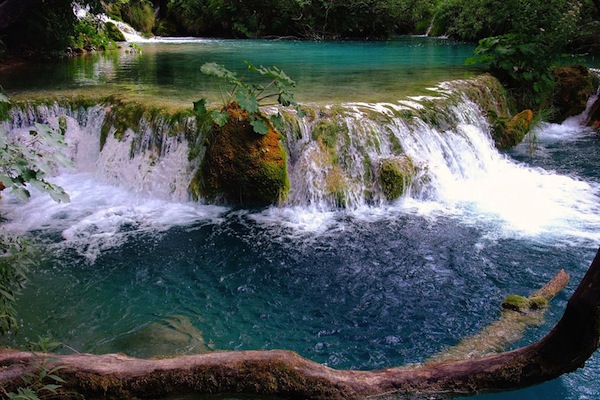 來此的參觀者可欣賞如此漂亮的自然景點。（圖片來源／Croatie Vacance ）