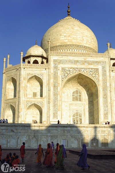 泰姬瑪哈陵美麗的建築，是來到印度必訪的景點。（圖說提供／墨刻編輯部）