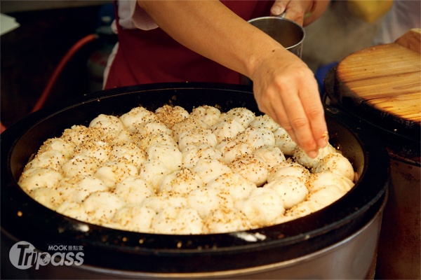 必吃的台灣美食「生煎包」。 (圖／景點家)