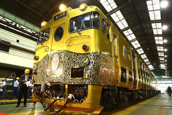 九州鐵路推出全新豪華觀光列車「或る列車」。（圖片來源／toyokeizai）
