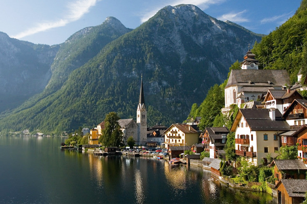 世界最美小鎮奧地利哈爾施塔特。（圖片來源／lostateminor）