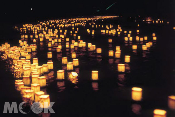 永平市大燈籠流祭。（圖片提供／MOOK編輯部）