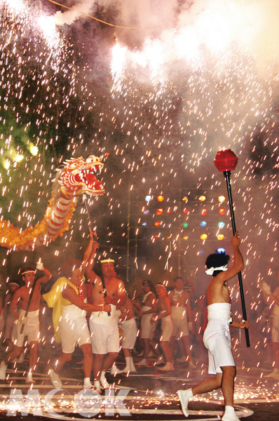 下呂溫泉祭龍神火祭（圖片提供／墨刻編輯部）