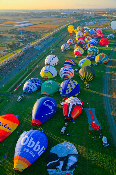 每個熱氣球造型各異，充滿特色。（圖片來源／Saga International Balloon Fiesta）