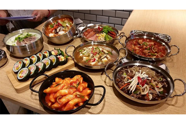 Tasty Road除了烤肉好吃，店裡各種韓式火鍋也十分受歡迎。(圖片來源／Tasty Road)