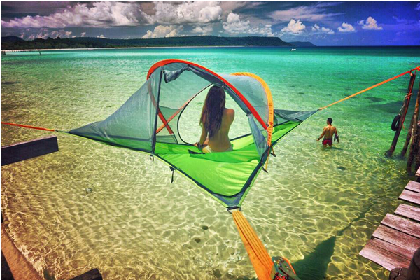 克服了地形障礙，也能讓露營者漂浮於海水之上。（圖片來源／Tentsile）