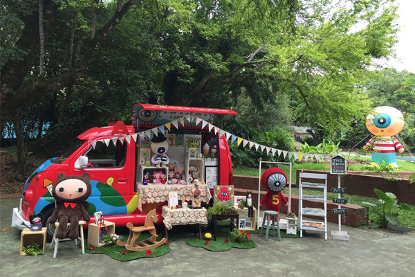 活動期間在高雄駁二推出「一間正在旅行的美術館」。(圖片來源／華文朗讀節 Wordwave Festival）