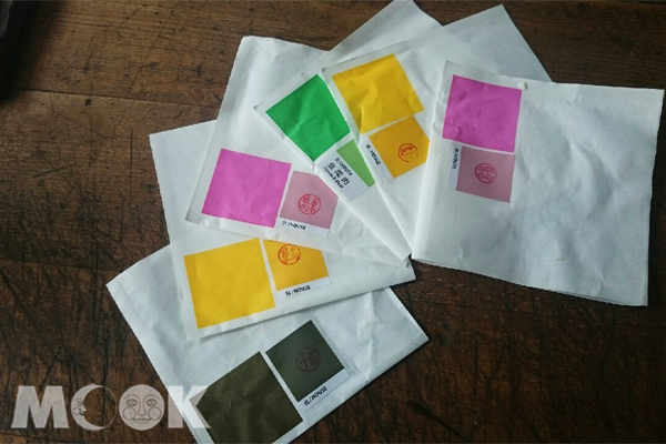 不同的口味，利用不同的顏色包裝紙做區分。（圖片提供／Eason）