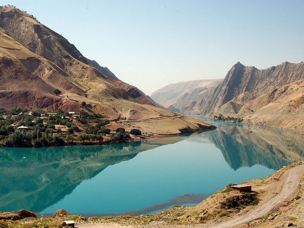 塔吉克的山區景緻。(圖片來源／national geographic)