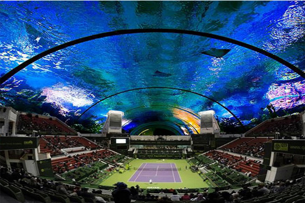 建築提案中計畫打造7座不同的水下網球場。（圖片來源／dailymail）