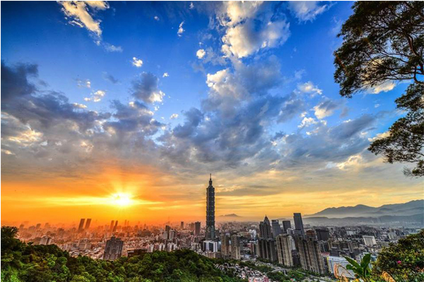 台北101獲國際媒體肯定列為世界最美的八大超高建築之一。(圖片來源／TAIPEI 101 MALL 台北 101 購物中心)