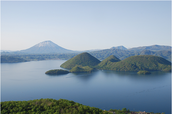 洞爺湖的湖光水色動人。(圖片來源／town.toyako.hokkaido）