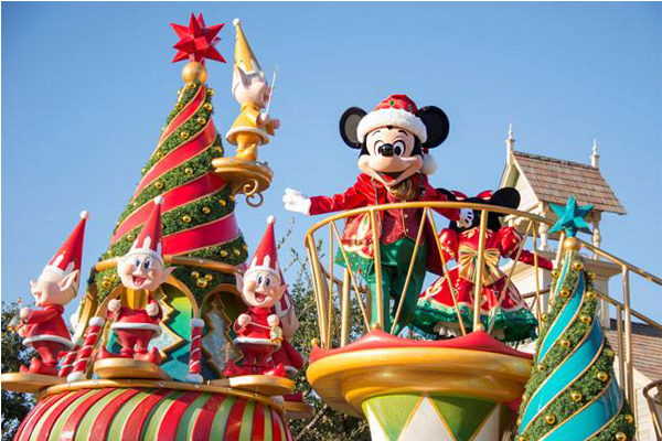 迪士尼聖誕節特別節目。（圖片來源／東京ディズニーリゾート）