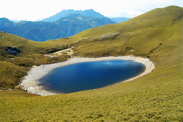 嘉明湖於105年1月5日起開始進入三個月的靜山期。(圖片來源／台東林區管理處）