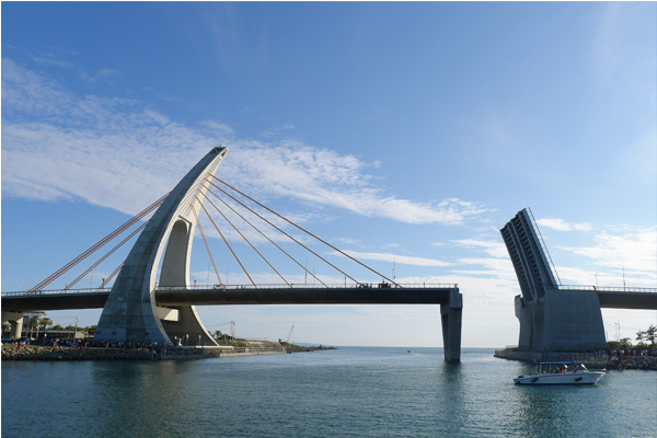 大鵬灣跨海大橋