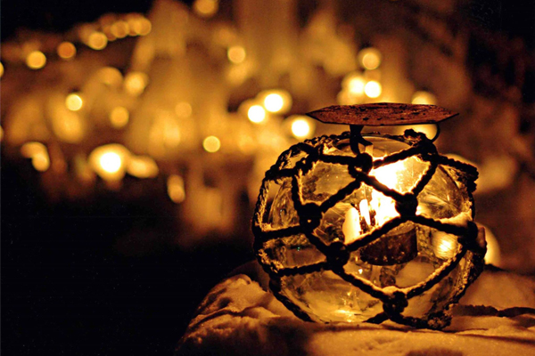 傳統漁燈，已經成為雪季最具代表性的燈飾。(圖片來源／小樽雪あかりの路）