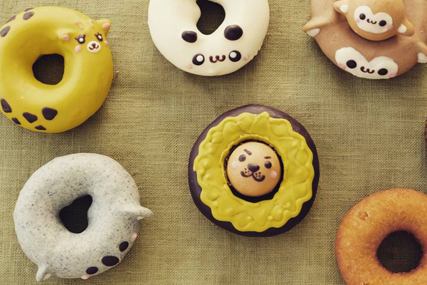 日本知名甜甜圈店Floresta經常推出造型可愛的造型甜甜圈。（圖片來源／フロレスタ）
