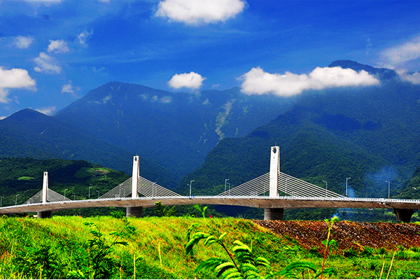 全台自行車公路網可以看見花東美麗的風景。（圖片來源／全台十大自行車經典路線）