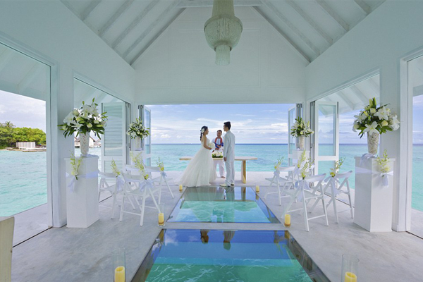 通透的空間給人遼闊感受。（圖片來源／Four Seasons Resort Maldives at Landaa Giraavaru）