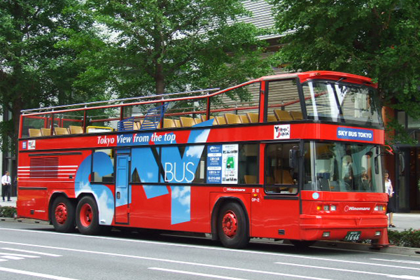 大阪Wonder Loop將以雙層巴士為主，圖為東京skybus。（圖片來源／tokyoapt-rent）