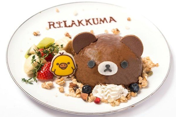 黃色小雞與新朋友的巧克力慕斯。(圖片來源／日本Rilakkuma Café)