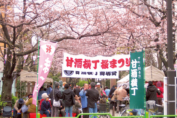 日本橋人形町甘酒橫丁櫻花季活動。（圖片來源／まち日本橋）