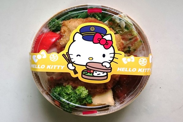 新太魯閣Hello Kitty彩繪列車的台鐵便當--日式豬排便當（每份售價：120元）(圖片來源／臺鐵）
