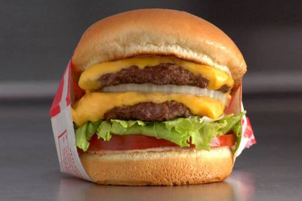 In-N-Out Burger經典漢堡（圖片來源／In-N-Out Burger）