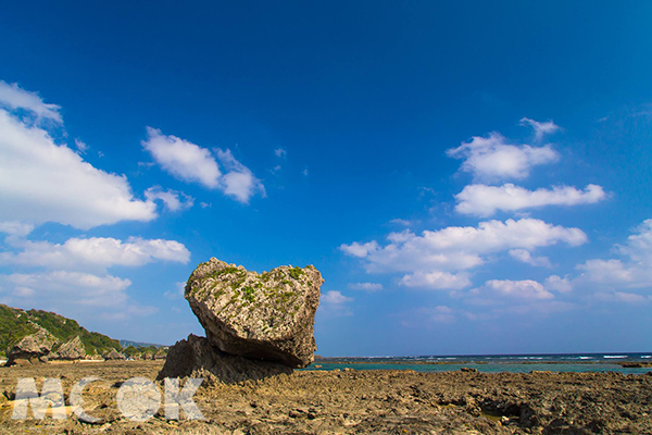 故有「戀之島」之稱的心形岩石。（圖片提供／樂天旅遊）