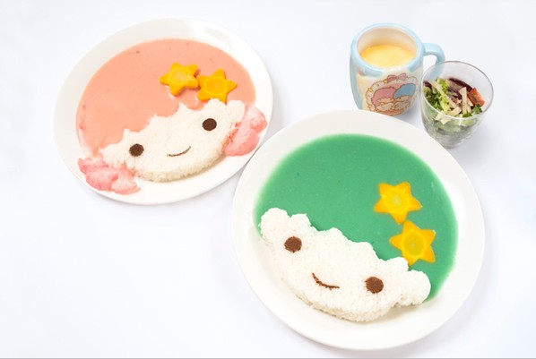 十分吸睛的KIKI&LALA咖哩飯套餐，顏色相當夢幻(圖片來源／キキ＆ララカフェTHE GUEST大阪)