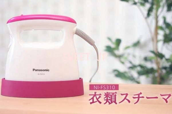 十分輕巧方便的小型蒸氣熨斗是不少單身族的最愛。（圖片來源／Panasonic）