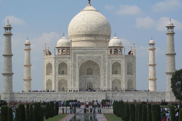 泰姬媽哈陵是印度著名景點。（圖片來源／wikipedia）
