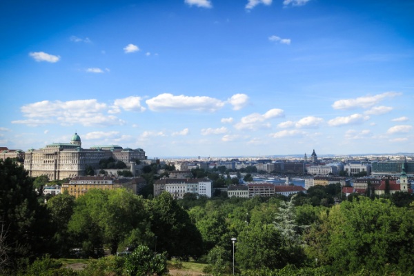 匈牙利首都布達佩斯是許多人到東歐旅行的必去城市。（圖片來源／stocksnap.io）