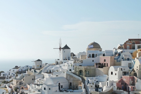 浪漫的希臘是蜜月旅行的首選國家。（圖片來源／stocksnap.io）