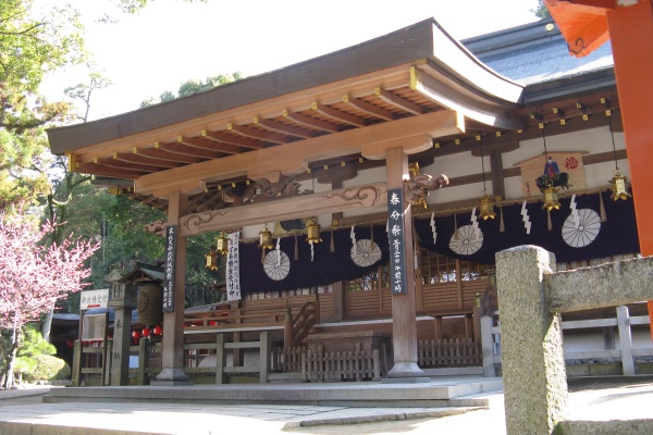 枚岡神社（圖片來源／Wikipedia）