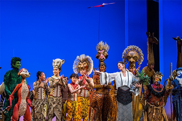 上海迪士尼首度以中文演出《獅子王》音樂劇。（圖片來源／上海迪士尼樂園）