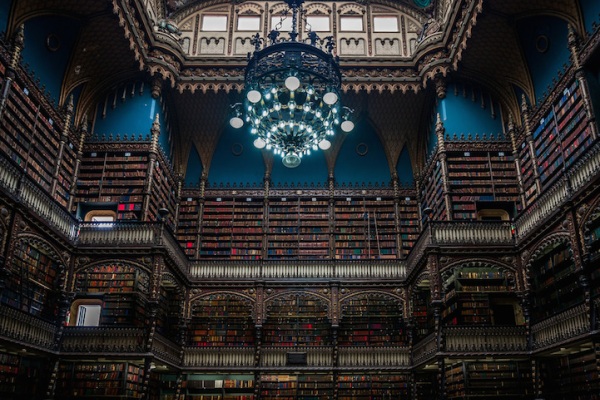 巴西皇家葡文圖書館被譽為最美圖書館之一。（圖片來源／mymodernmet）