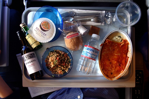 大多數人對飛機餐都是份量少、難吃等負面印象。(圖片來源／travelchannel）