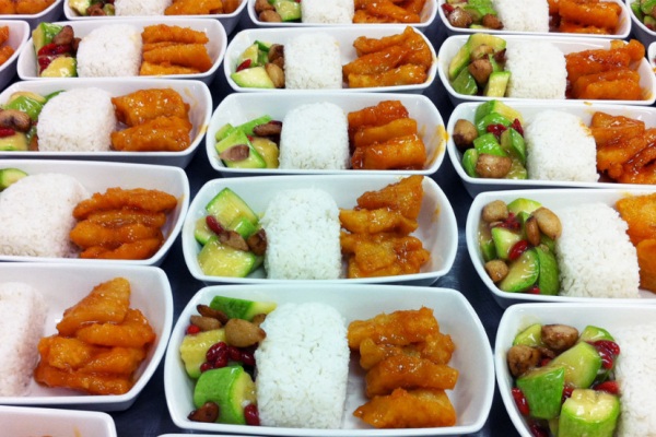 米飯與雞肉是飛機餐的首選。(圖片來源／cnn）