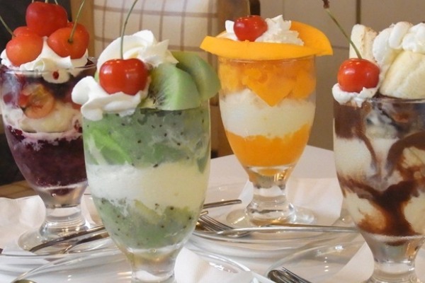 以純手工自製冰淇淋與各式果醬。（圖片來源／Fruit Parlor Fukunaga）