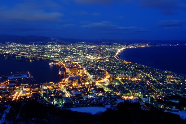 函館山欣賞著名的百萬夜景。（圖片來源／hokkaido-labo）